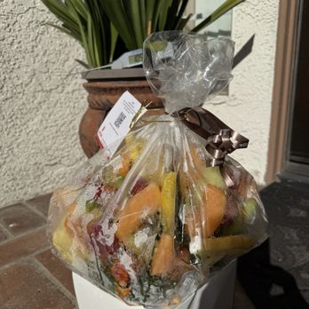 Edible Arrangements - Chocolatiers & Shops Near Me - West Covina, California