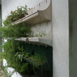 Boutin Campo & Jardim - Suportes para jardim e horta vertical.