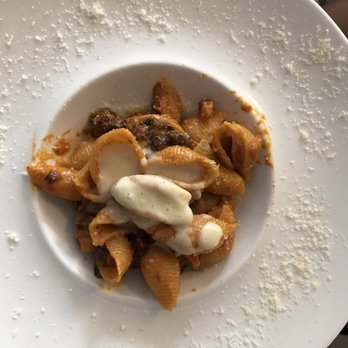 Le Hobbit - Pasta - French Near Me - Quebec City, Quebec