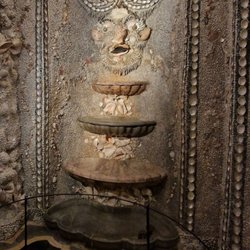 Neues Schloß - Grotte