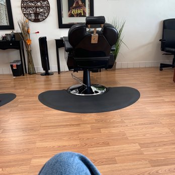 Maya's Brows Lashes & Facials - Inside - Threading Services Near Me - Bonita, California