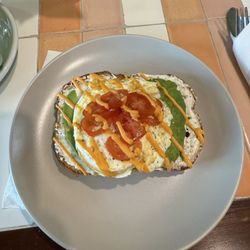 Vida Cafe - Avocado toast