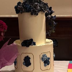 Sachi's Cakes and Desserts Lab - This was the final cake. It was gorgeous and tasty.