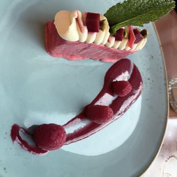 Gazette Restaurant - Pistachio & raspberry entremet, yogurt mousse - Tapas/Small Plates Near Me - Montreal, Quebec