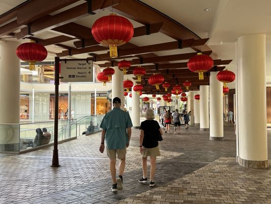 Ala Moana Center by null