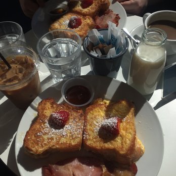 KC Peaches Cafe Dame Street - Brioche French toast with bacon and maple syrup, iced coffee and americano - Cafes Near Me - Dublin, D KC Peaches Cafe Dame Street - Brioche French toast with bacon and maple syrup, iced coffee and americano - Cafes Near Me - Dublin, D