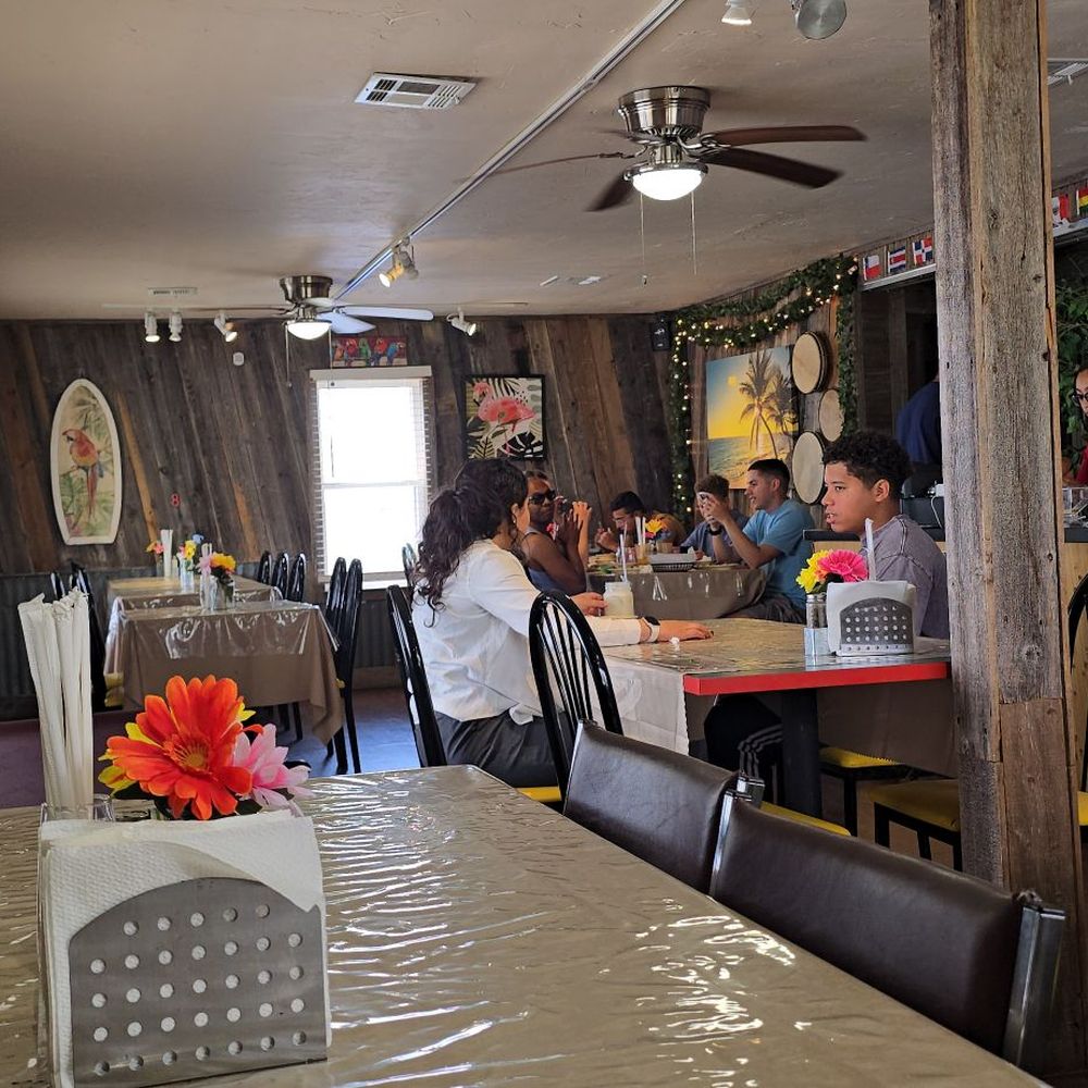 Tropical Maná - View of inside of restaurant - Puerto Rican Near Me - Lawton, Oklahoma Tropical Maná - View of inside of restaurant - Puerto Rican Near Me - Lawton, Oklahoma