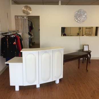 Alterations By Jasmine - A warm welcome - Dry Cleaning Near Me - San Diego, California Alterations By Jasmine - A warm welcome - Dry Cleaning Near Me - San Diego, California