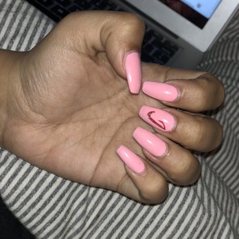 Diva Nails - index finger crooked - Nail Salons Near Me - Lake Zurich, Illinois