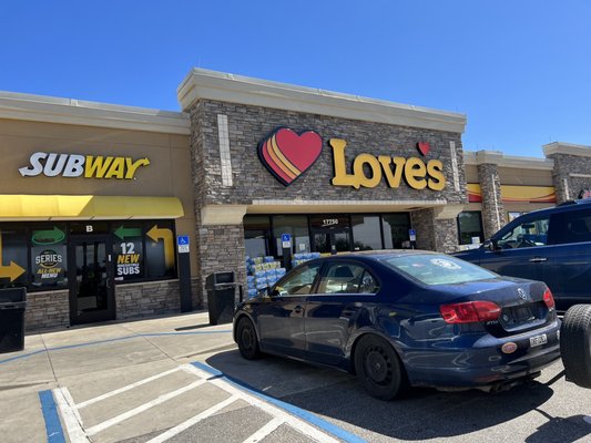 Love's Travel Stop by null