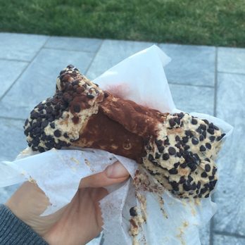 Mike's Pastry - coffee cannoli - Bakeries Near Me - Boston, Massachusetts Mike's Pastry - coffee cannoli - Bakeries Near Me - Boston, Massachusetts