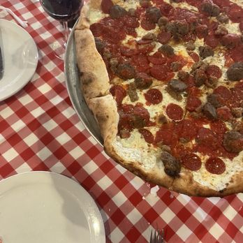 Grimaldi's Pizzeria - Don Pizza - Pizza Near Me - Mt Pleasant, South Carolina