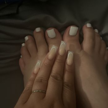 Bombshell Beauty Lounge - acrylic toes + fullset ombre & french tip - Nail Technicians Near Me Bombshell Beauty Lounge - acrylic toes + fullset ombre & french tip - Nail Technicians Near Me