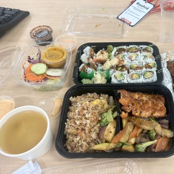 Kumo Sushi - Hibachi Salmon Lunch & Any 3 Rolls Lunch - Japanese Near Me - Flushing, New York