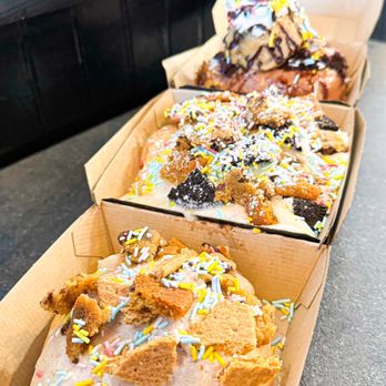 Cinnaholic - Bakeries Near Me - Greensboro, North Carolina