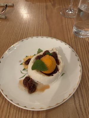 Maude & the Bear by null