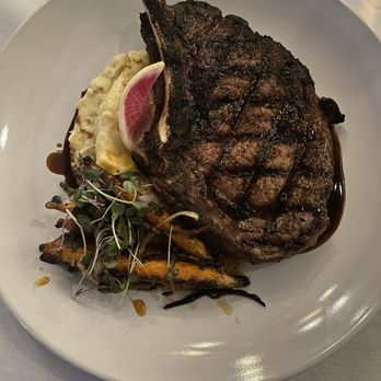 Ivory House - Ribeye, carrots, potatoes - Cocktail Bars Near Me - Cincinnati, Ohio Ivory House - Ribeye, carrots, potatoes - Cocktail Bars Near Me - Cincinnati, Ohio
