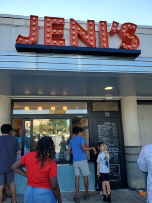 Jeni's Splendid Ice Creams by null
