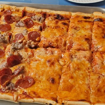 Maroni's Pizza House - 1/2 pepperoni and sausage 1/2 plain - Pizza Near Me - Scranton, Pennsylvania Maroni's Pizza House - 1/2 pepperoni and sausage 1/2 plain - Pizza Near Me - Scranton, Pennsylvania