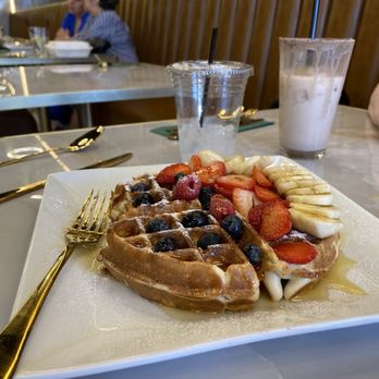 Girasol Breakfast and Brunch - Waffles - Coffee & Tea Near Me - Phoenix, Arizona Girasol Breakfast and Brunch - Waffles - Coffee & Tea Near Me - Phoenix, Arizona
