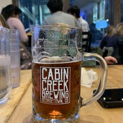 Cabin Creek Brewing - House special, Argentinian amber