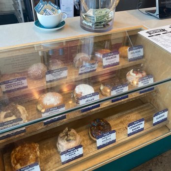 District Donuts Sliders Brew - Donuts - Donuts Near Me - Jefferson, Louisiana District Donuts Sliders Brew - Donuts - Donuts Near Me - Jefferson, Louisiana