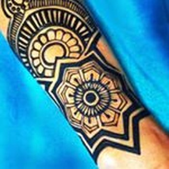 La Biotique - Henna - Eyelash Service Near Me - Monroeville, Pennsylvania