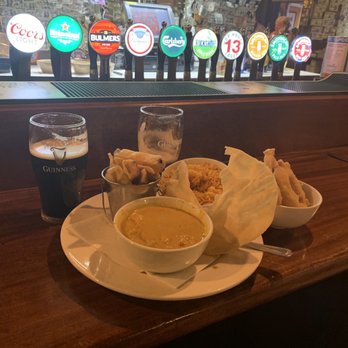 O'Sheas Merchant - Irish Pub Near Me - Dublin, D