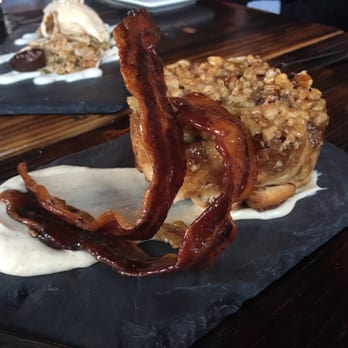 Rasa - Sticky bun with caramelized bacon - Canadian (New) Near Me - Toronto, Ontario