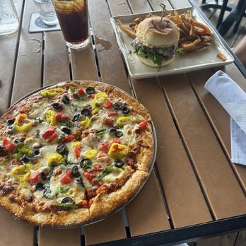 Top of The Rock - Veggie pizza and elk burger - Brewpubs Near Me - Jasper, Tennessee Top of The Rock - Veggie pizza and elk burger - Brewpubs Near Me - Jasper, Tennessee