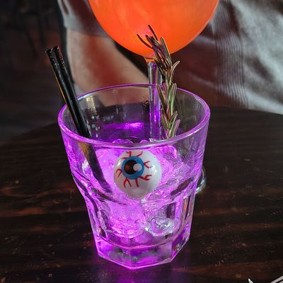 Porters Western Saloon by null