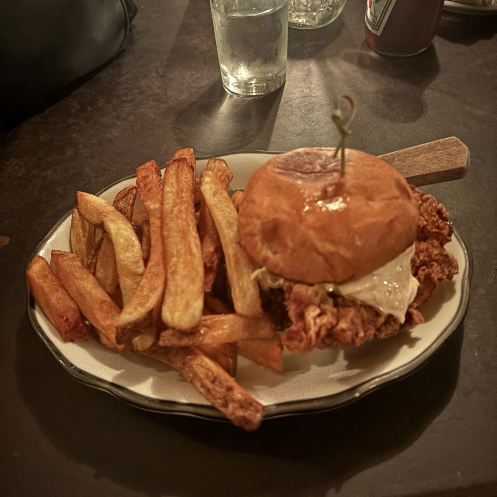Fried chicken sandwich