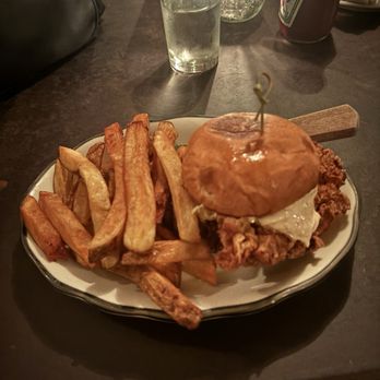 Wilfie & Nell - Fried chicken sandwich - Bars Near Me - New York, New York