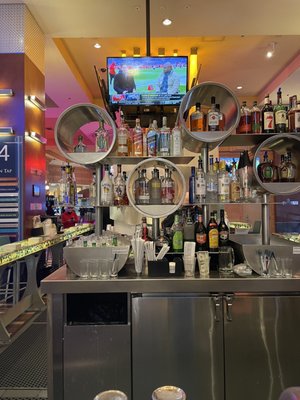Pour 24 by null
