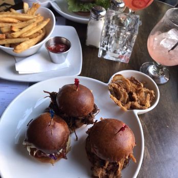 Hopsmith Tavern - Sliders and fries - Sports Bars Near Me - Chicago, Illinois Hopsmith Tavern - Sliders and fries - Sports Bars Near Me - Chicago, Illinois