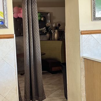 Island Tropics - Larger dining area, more seating behind this door - Caribbean Near Me - Jacksonville, Florida Island Tropics - Larger dining area, more seating behind this door - Caribbean Near Me - Jacksonville, Florida
