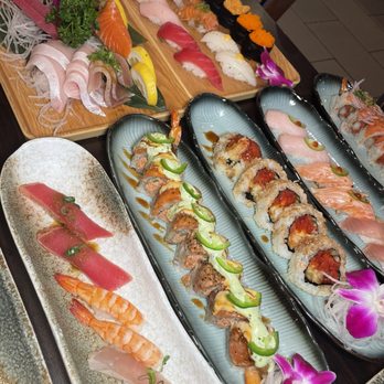 Show Sushi - Sushi rolls - Sushi Bars Near Me - San Dimas, California Show Sushi - Sushi rolls - Sushi Bars Near Me - San Dimas, California