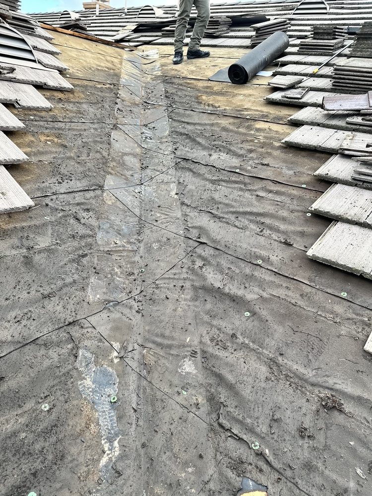 Slide of Roofer Handy Man