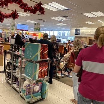 Kohl's - Line picked up a bit around 1pm. - Department Stores Near Me - AUSTIN, Texas Kohl's - Line picked up a bit around 1pm. - Department Stores Near Me - AUSTIN, Texas