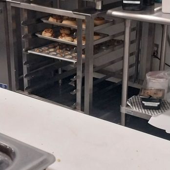 Cinnaholic - Bakeries Near Me - South Euclid, Ohio