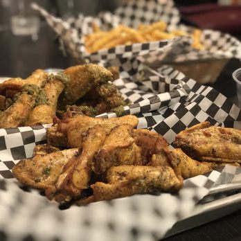 Halal Wings Plus - Garlic parmesan wings - Burgers Near Me - San Francisco, California Halal Wings Plus - Garlic parmesan wings - Burgers Near Me - San Francisco, California