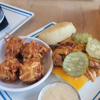 Biscuit Belly - Chesapeake - Breakfast & Brunch Near Me - Chesapeake, Virginia
