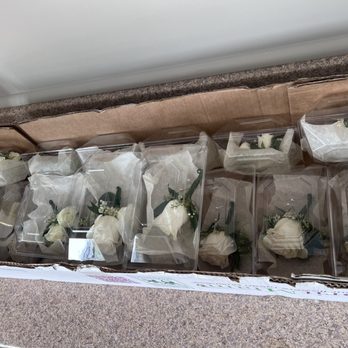 Arlington Heights Florist - Corsages and boutonnieres - Florists Near Me - Arlington Heights, Illinois Arlington Heights Florist - Corsages and boutonnieres - Florists Near Me - Arlington Heights, Illinois