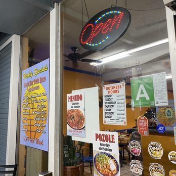 Baja Mar Fish Taco - Outside window with grade posted. - Mexican Near Me - Monrovia, California