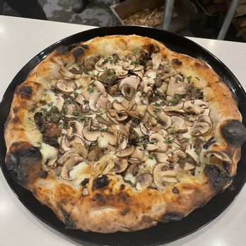 Sei Pizza Bar - Funghi Pizze - Pizza Near Me - Los Angeles, California