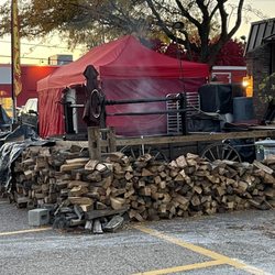 Red Wood Grill - They TRULY BBQ their food right on site.  This was nice to see that it's not brought in.