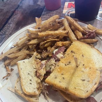 Ironwood Kitchen - Reuben sandwich and fries - Comfort Food Near Me - Albuquerque, New Mexico