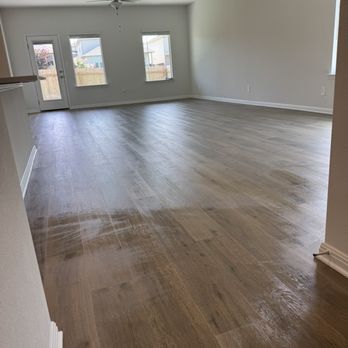 Budget Cleaning Services - After vacuuming and moping - Home Cleaning Near Me