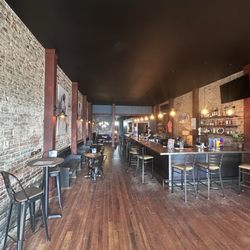 Vinyls Neighborhood Lounge
