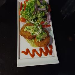 Flyers Bar and Grill - Crab cake n salad appetiser